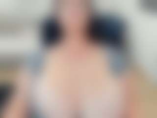 Live cam show with lovelyclara4u - HD on Camming Site