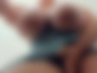 lovelyclara4u's Live Sex Cam Show