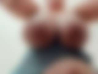 lovelyclara4u's Live Sex Cam Show