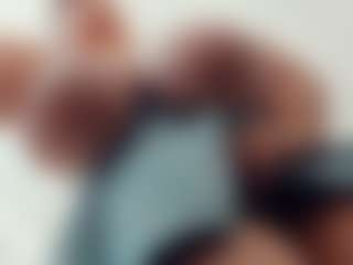 lovelyclara4u's Live Sex Cam Show