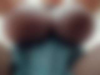 lovelyclara4u's Live Sex Cam Show