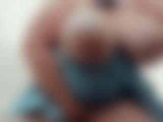 lovelyclara4u's Live Sex Cam Show