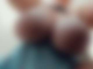 lovelyclara4u's Live Sex Cam Show