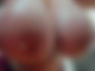 lovelyclara4u's Live Sex Cam Show