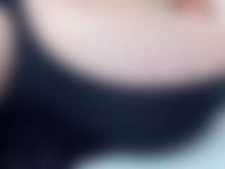 lovelyclara4u's Live Sex Cam Show