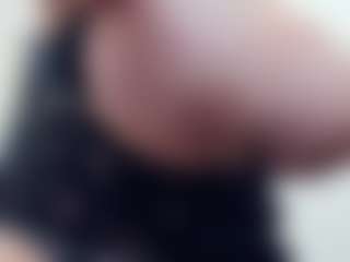 lovelyclara4u's Live Sex Cam Show