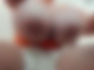 lovelyclara4u's Live Sex Cam Show
