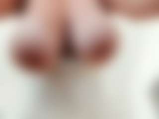 lovelyclara4u's Live Sex Cam Show
