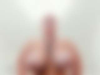 lovelyclara4u's Live Sex Cam Show
