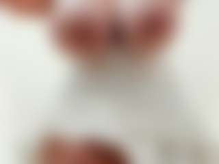 lovelyclara4u's Live Sex Cam Show