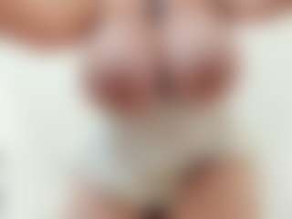 lovelyclara4u's Live Sex Cam Show