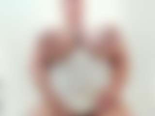 lovelyclara4u's Live Sex Cam Show