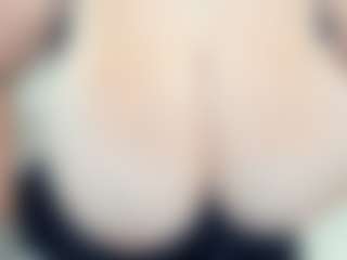 lovelyclara4u's Live Sex Cam Show