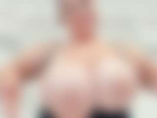 Live cam show with lovelyclara4u - Brown Eyes on fuklive.com