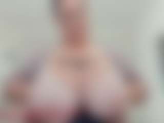 Live cam show with lovelyclara4u - White on madthumbs | united states