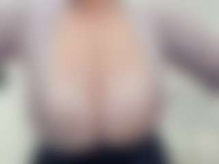 Live cam show with lovelyclara4u - Fetish Toys on madthumbs