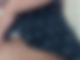 Live cam show with lovelyclara4u - Strip Curvy on Camsoda