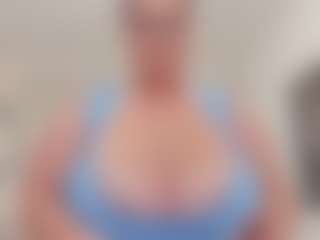 Live cam show with lovelyclara4u - Bikini on Camsoda