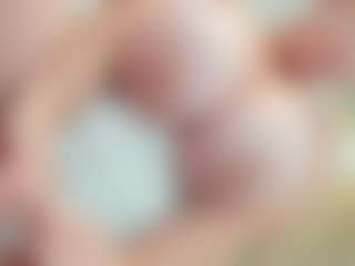 lovelyclara4u's Live Sex Cam Show