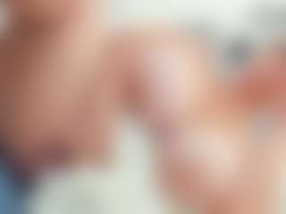 lovelyclara4u's Live Sex Cam Show