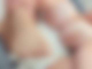 lovelyclara4u's Live Sex Cam Show