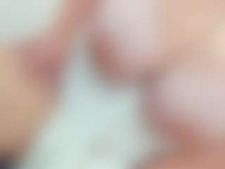 lovelyclara4u's Live Sex Cam Show