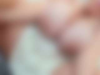 lovelyclara4u's Live Sex Cam Show
