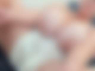 lovelyclara4u's Live Sex Cam Show