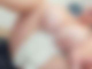 lovelyclara4u's Live Sex Cam Show