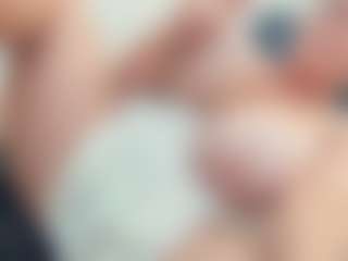 lovelyclara4u's Live Sex Cam Show