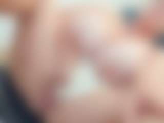 lovelyclara4u's Live Sex Cam Show