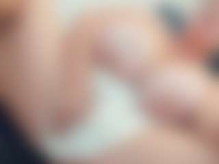 lovelyclara4u's Live Sex Cam Show