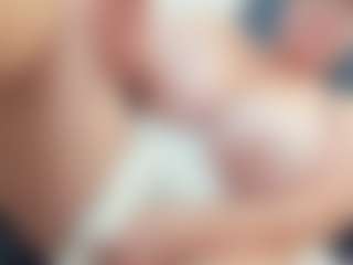 lovelyclara4u's Live Sex Cam Show