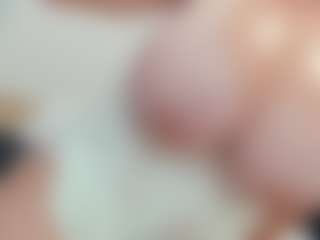 lovelyclara4u's Live Sex Cam Show