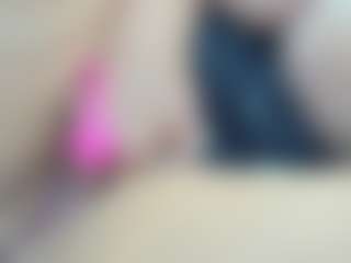 lovelyclara4u's Live Sex Cam Show
