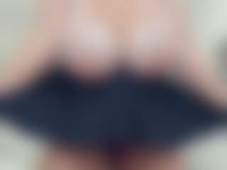lovelyclara4u's Live Sex Cam Show