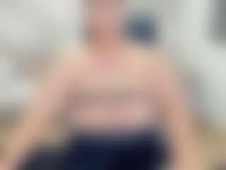 lovelyclara4u's Live Sex Cam Show
