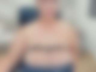 lovelyclara4u's Live Sex Cam Show