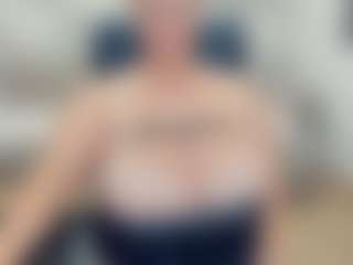lovelyclara4u's Live Sex Cam Show