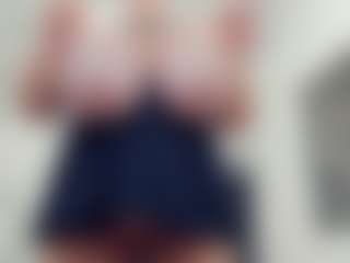 lovelyclara4u's Live Sex Cam Show