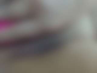 lovelyclara4u's Live Sex Cam Show
