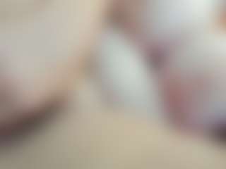 lovelyclara4u's Live Sex Cam Show
