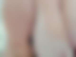 lovelyclara4u's Live Sex Cam Show