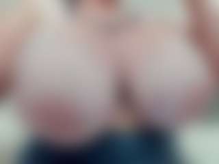 lovelyclara4u's Live Sex Cam Show