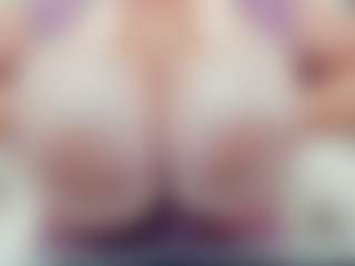lovelyclara4u's Live Sex Cam Show