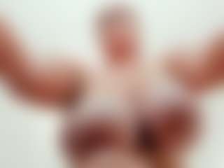 lovelyclara4u's Live Sex Cam Show