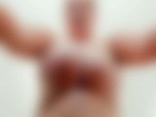 lovelyclara4u's Live Sex Cam Show