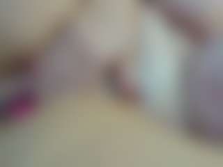 lovelyclara4u's Live Sex Cam Show