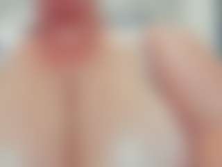lovelyclara4u's Live Sex Cam Show