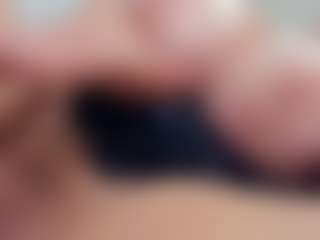 Live cam show with lovelyclara4u - Virgin on Dare Cams